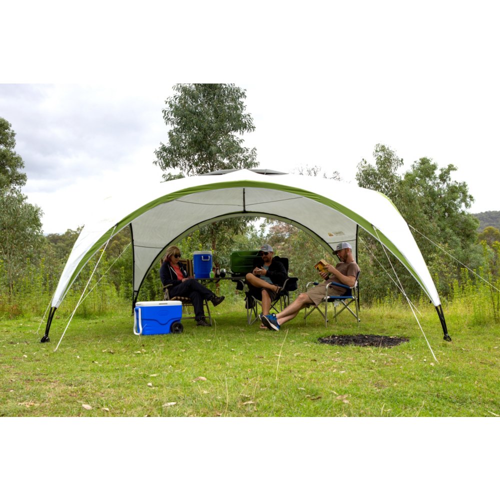 Coleman event outlet shade